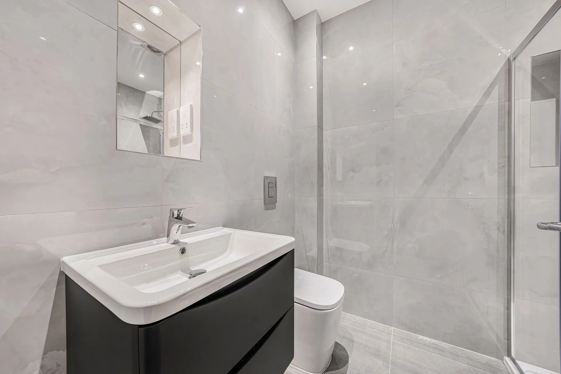 Flat West Square in Harlow