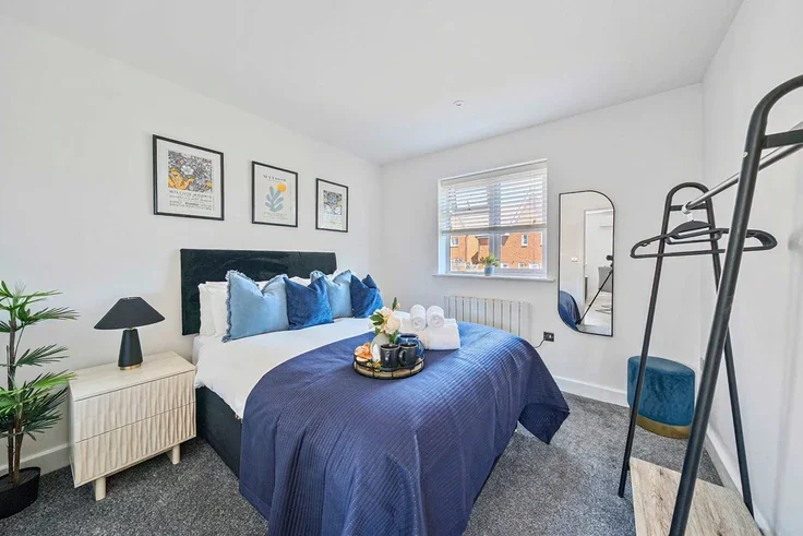 Flat Kingsclere Road in Basingstoke and Deane