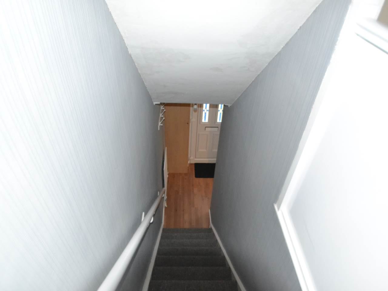 House Mounts Close in Madeley