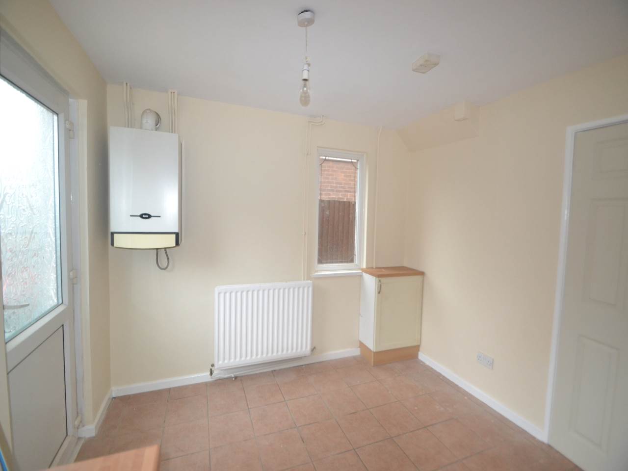 House Mounts Close in Madeley