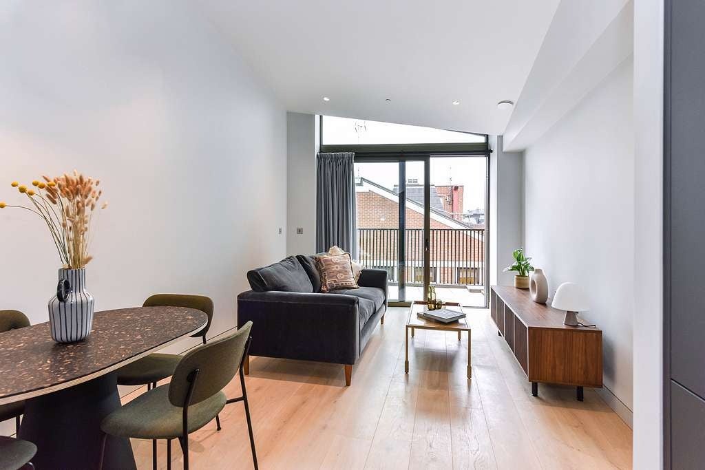 Flat Marshall Street in City of Westminster