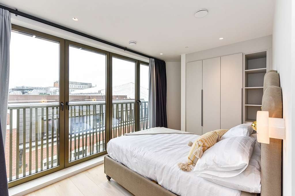Flat Marshall Street in City of Westminster