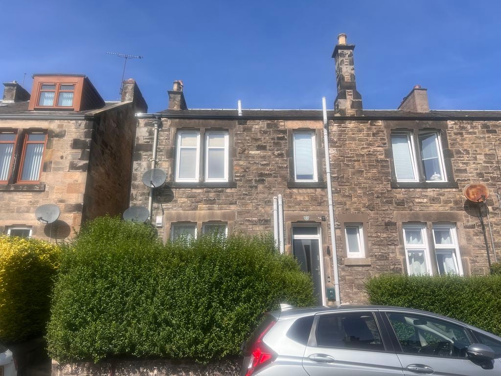 Flat Harcourt Road in Kirkcaldy