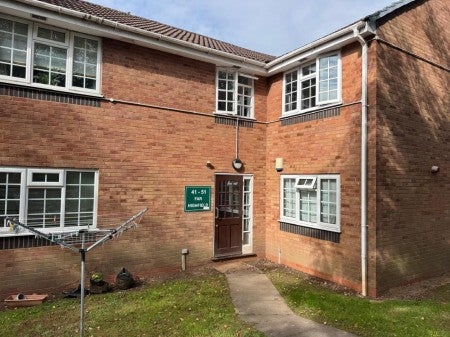 Flat Far Highfield in Birmingham