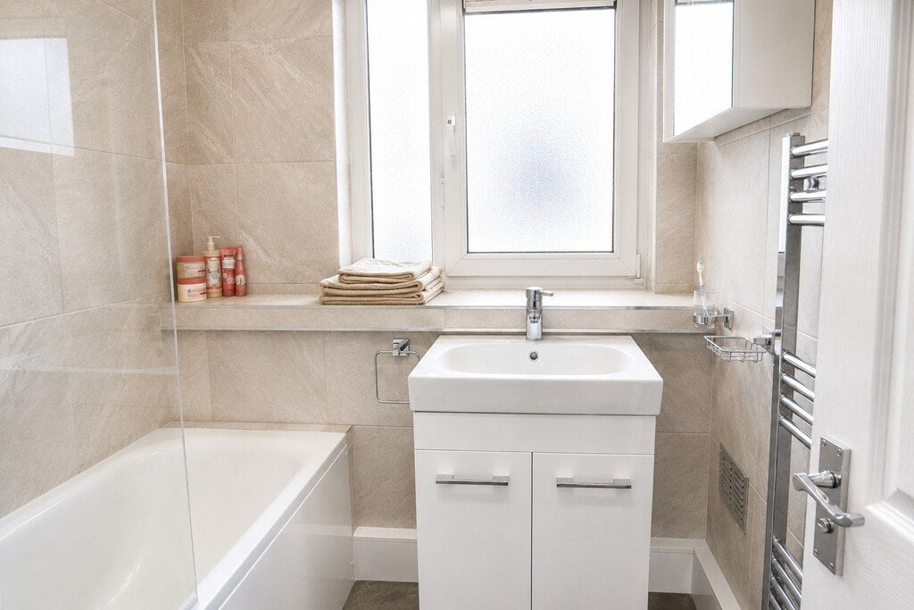 Room Willis Street in Greater London