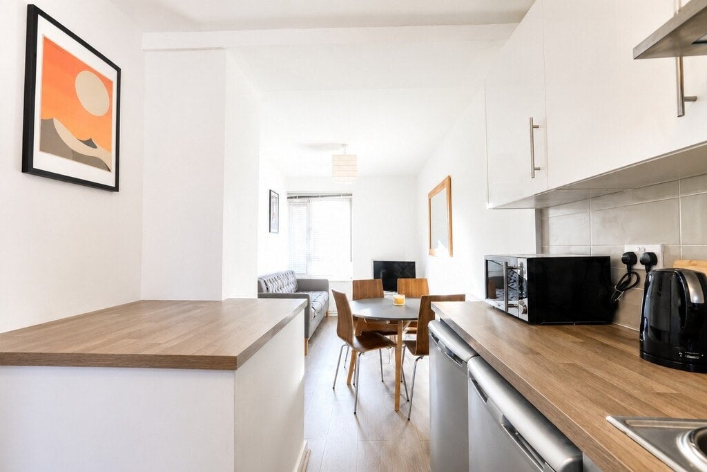 Room Willis Street in Greater London