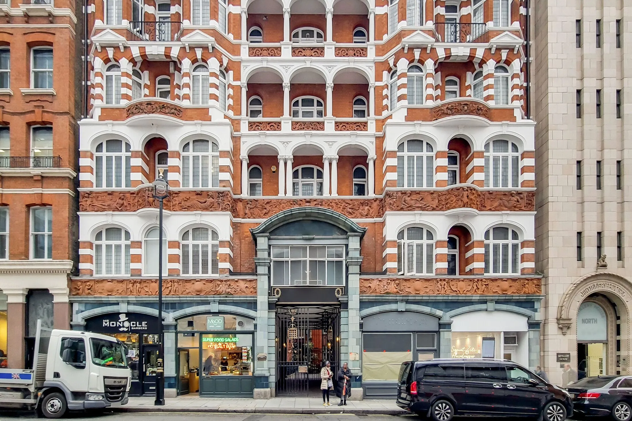 Flat Artillery Row in City of Westminster