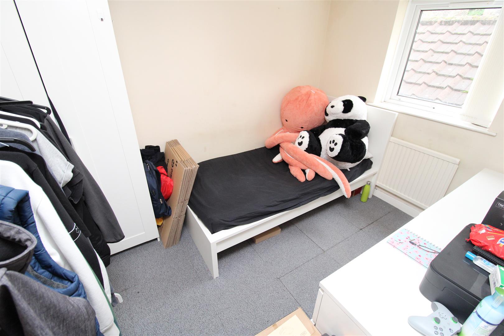 Room Hilda Street in Pontypridd