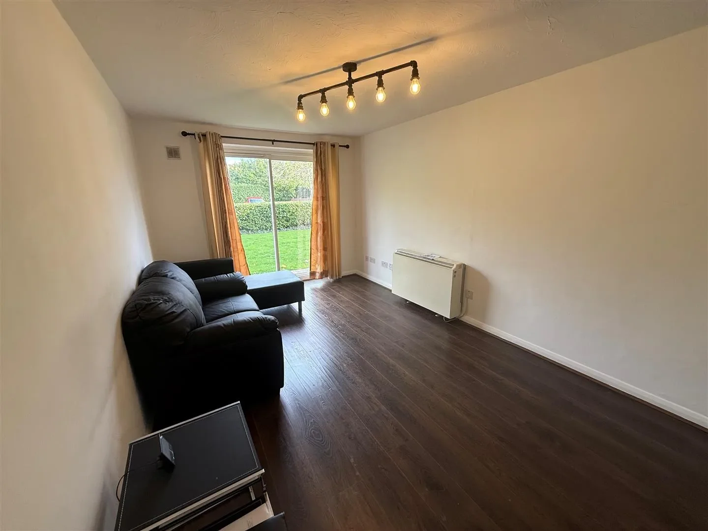 Flat Sudbury Avenue in Greater London