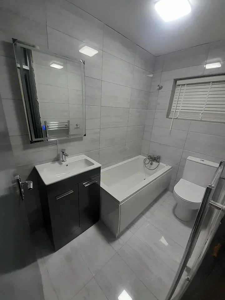 Room Rose Lane in Greater London