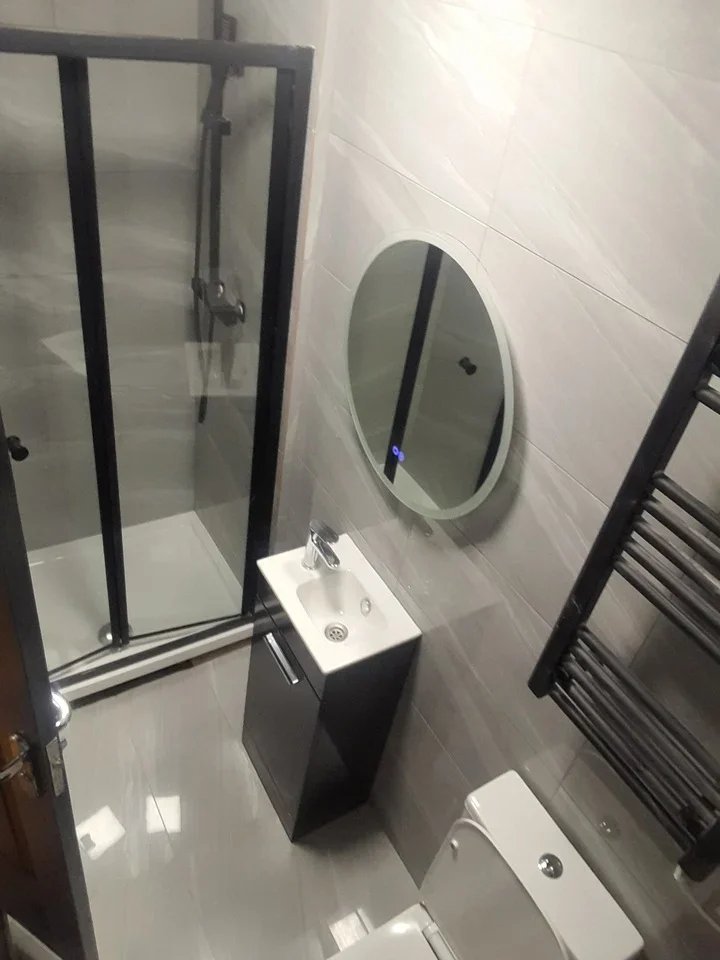 Room Rose Lane in Greater London
