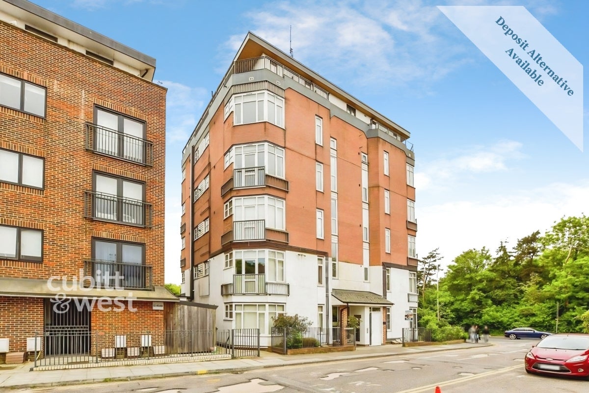 Flat Hawley Drive in Tonbridge and Malling