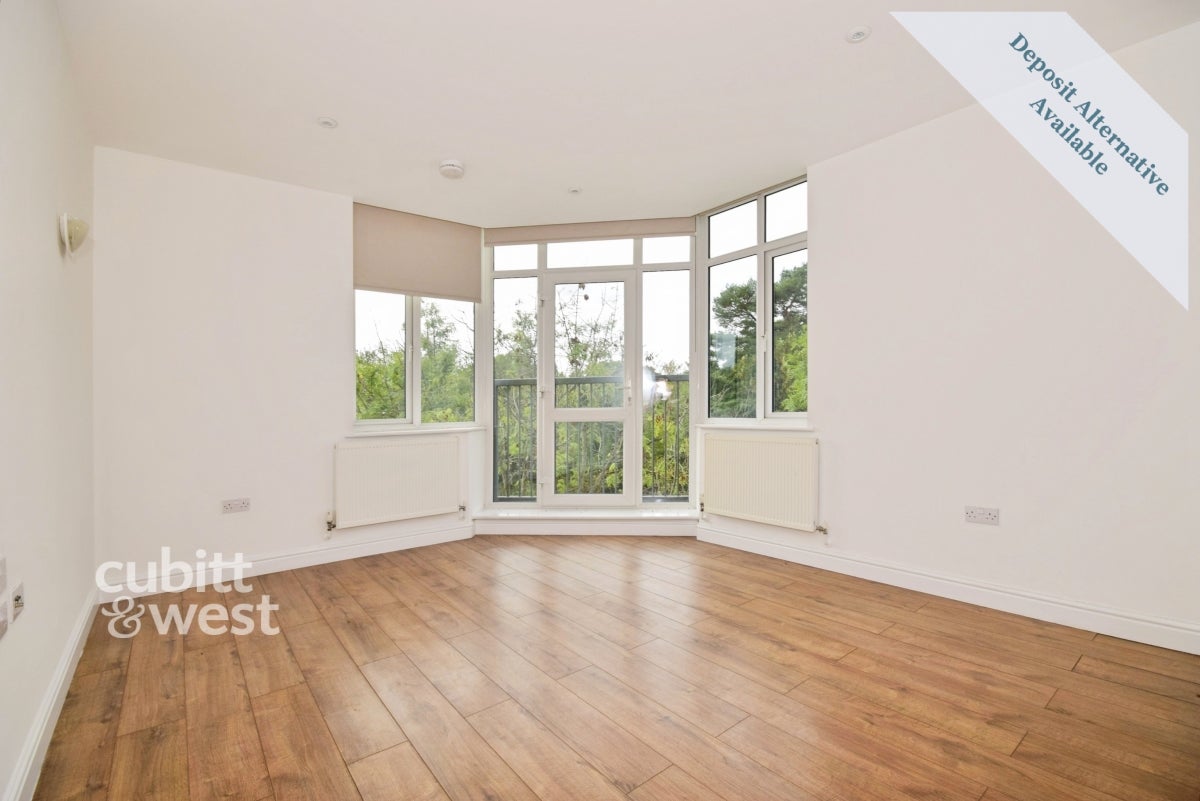 Flat Ferring Lane in Worthing