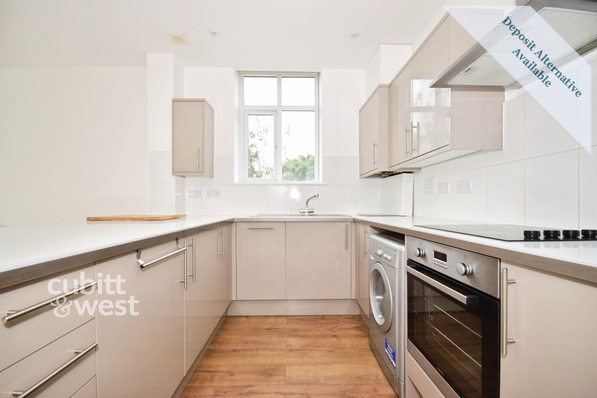 Flat Ferring Lane in Worthing