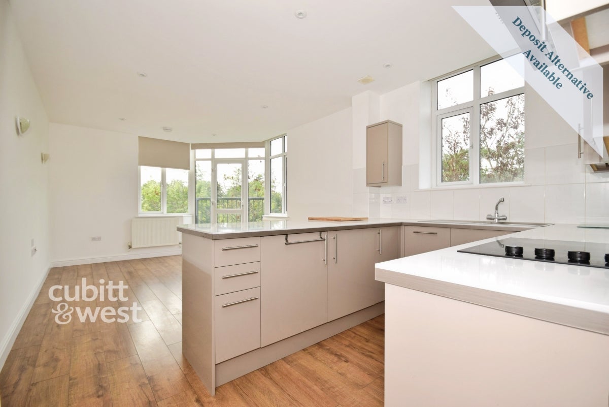Flat Ferring Lane in Worthing