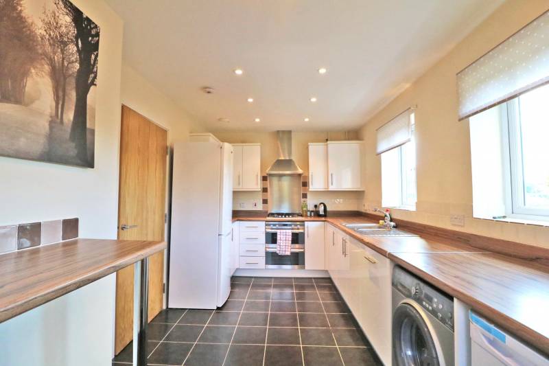 Room Horace Close in Shortstown