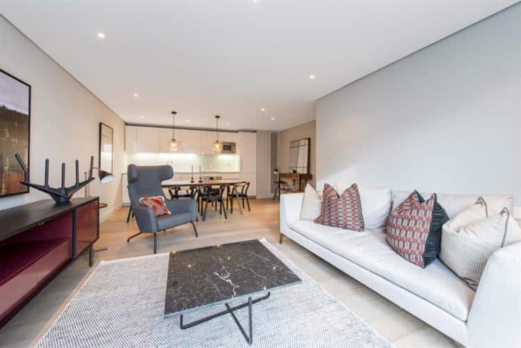 Flat Harbet Road in City of Westminster