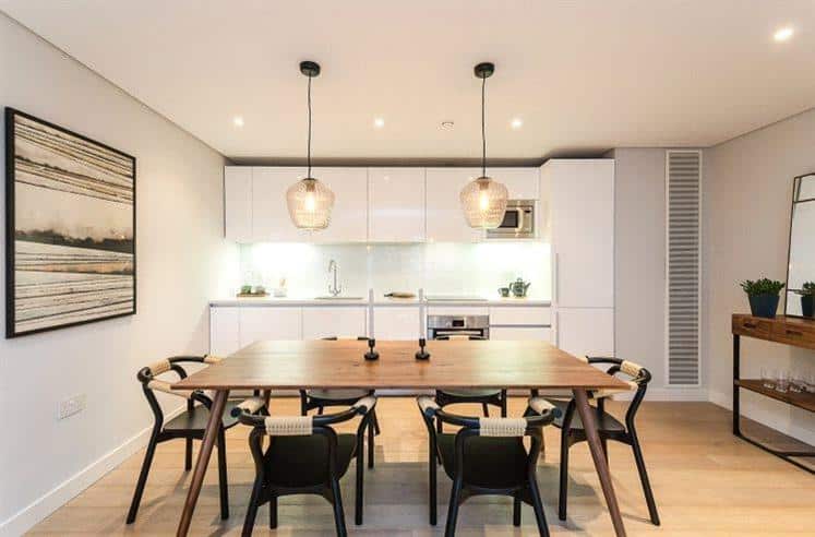 Flat Harbet Road in City of Westminster