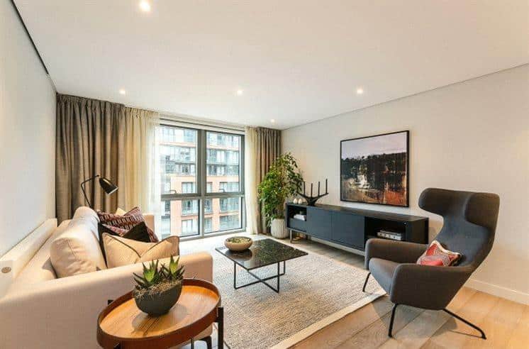 Flat Harbet Road in City of Westminster