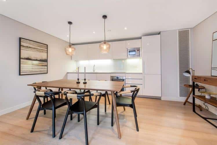 Flat Harbet Road in City of Westminster