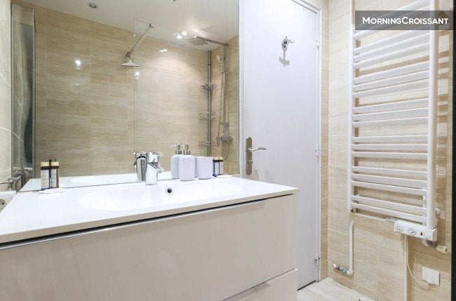 Appartement Rue Mesnil à Paris