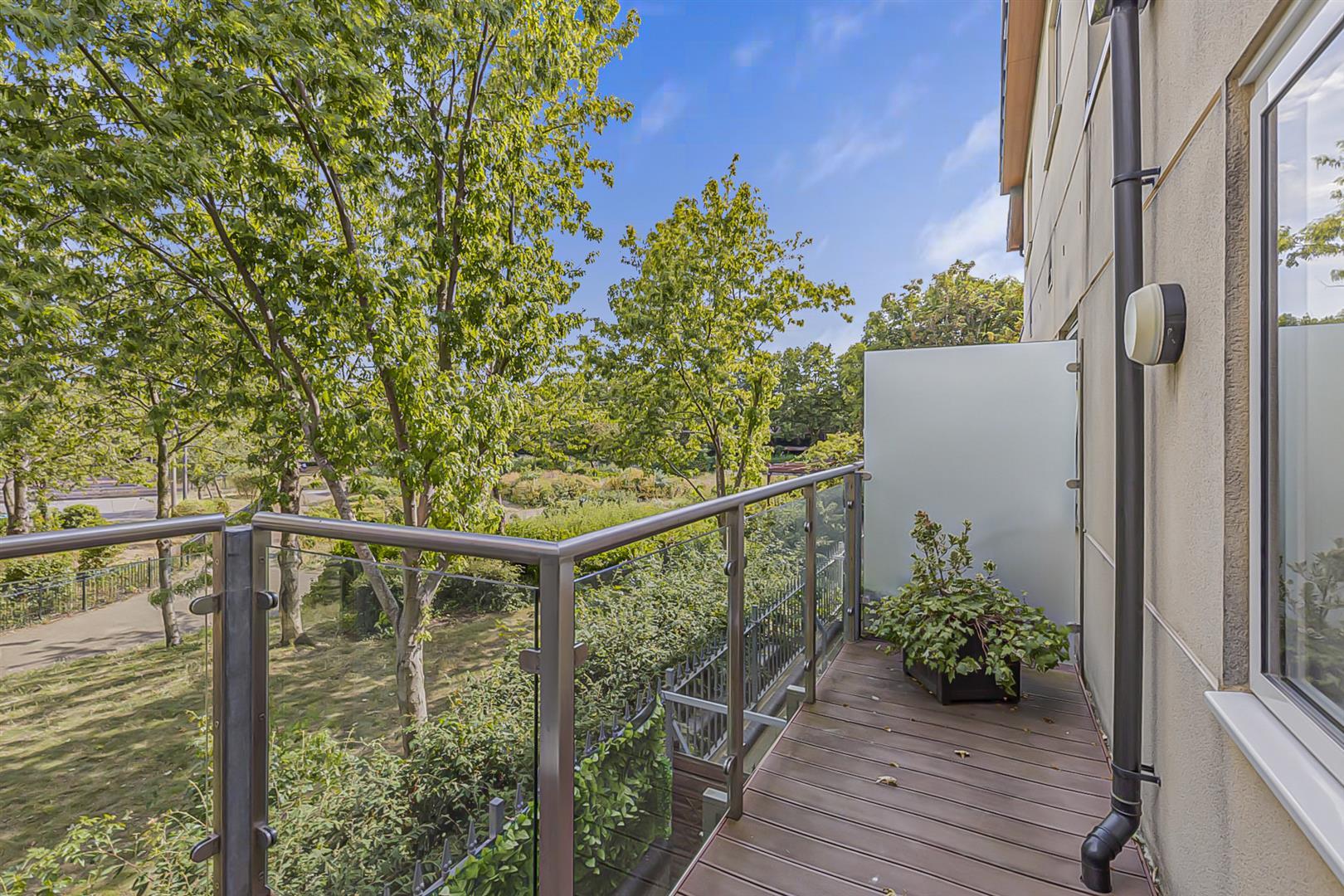 Flat South Birkbeck Road in Greater London