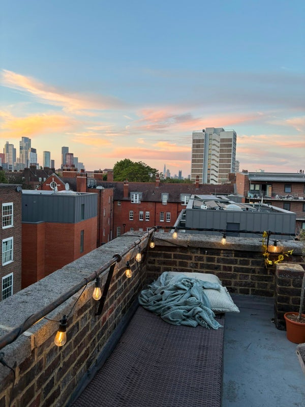 Flat Union Road in Greater London