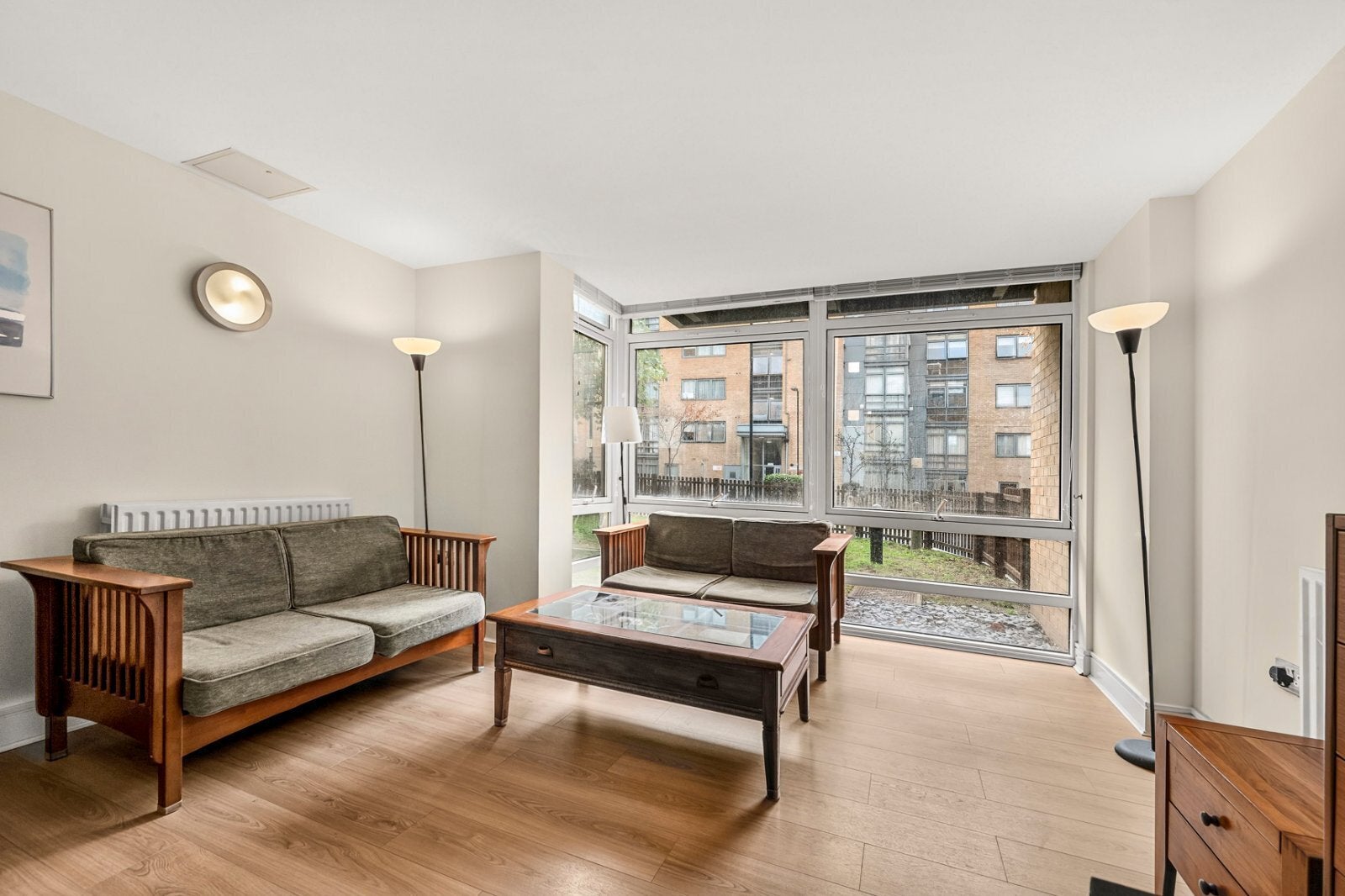 Flat Cassilis Road in Greater London