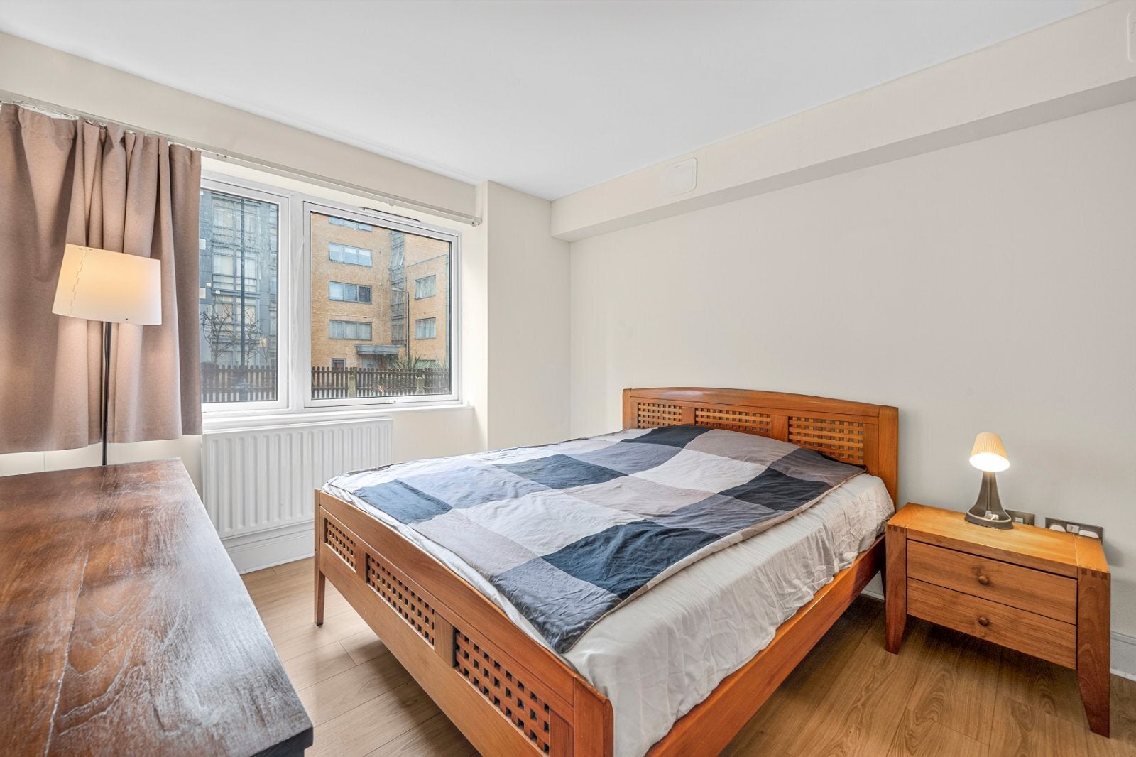 Flat Cassilis Road in Greater London