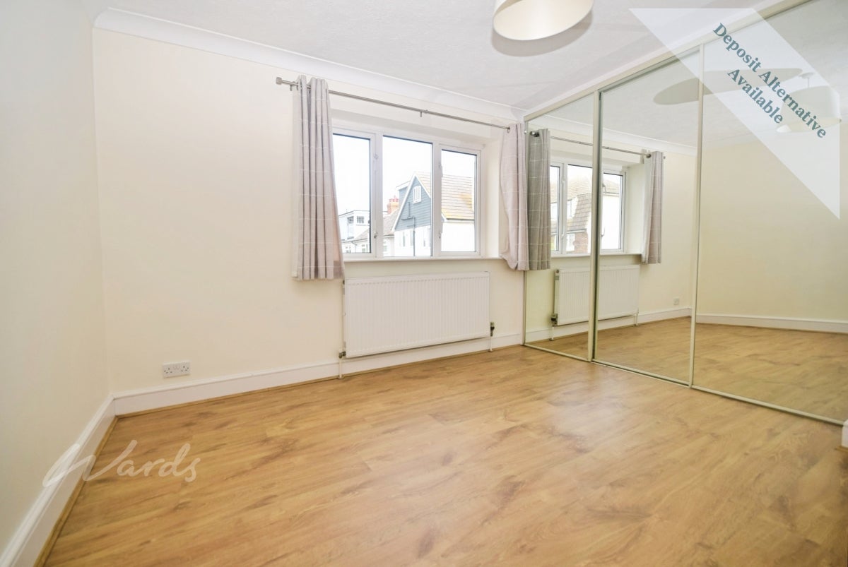 Flat West Parade in Folkestone and Hythe District
