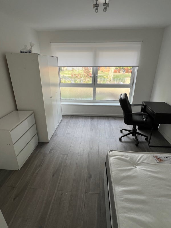 Room Patrick Connolly Gardens in Greater London