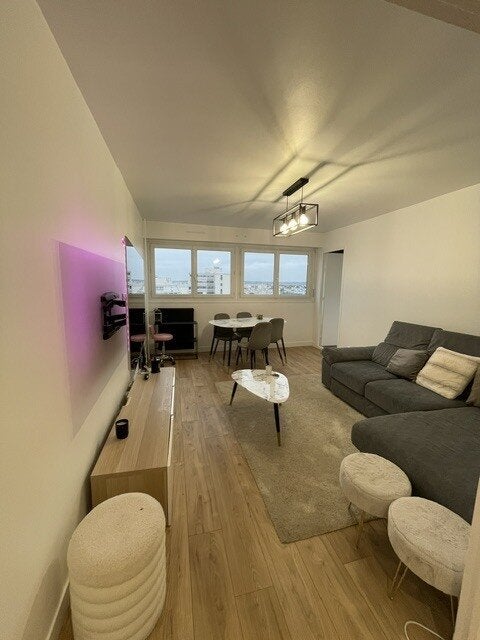 Appartement Allée Jean de la Bruyère à Créteil