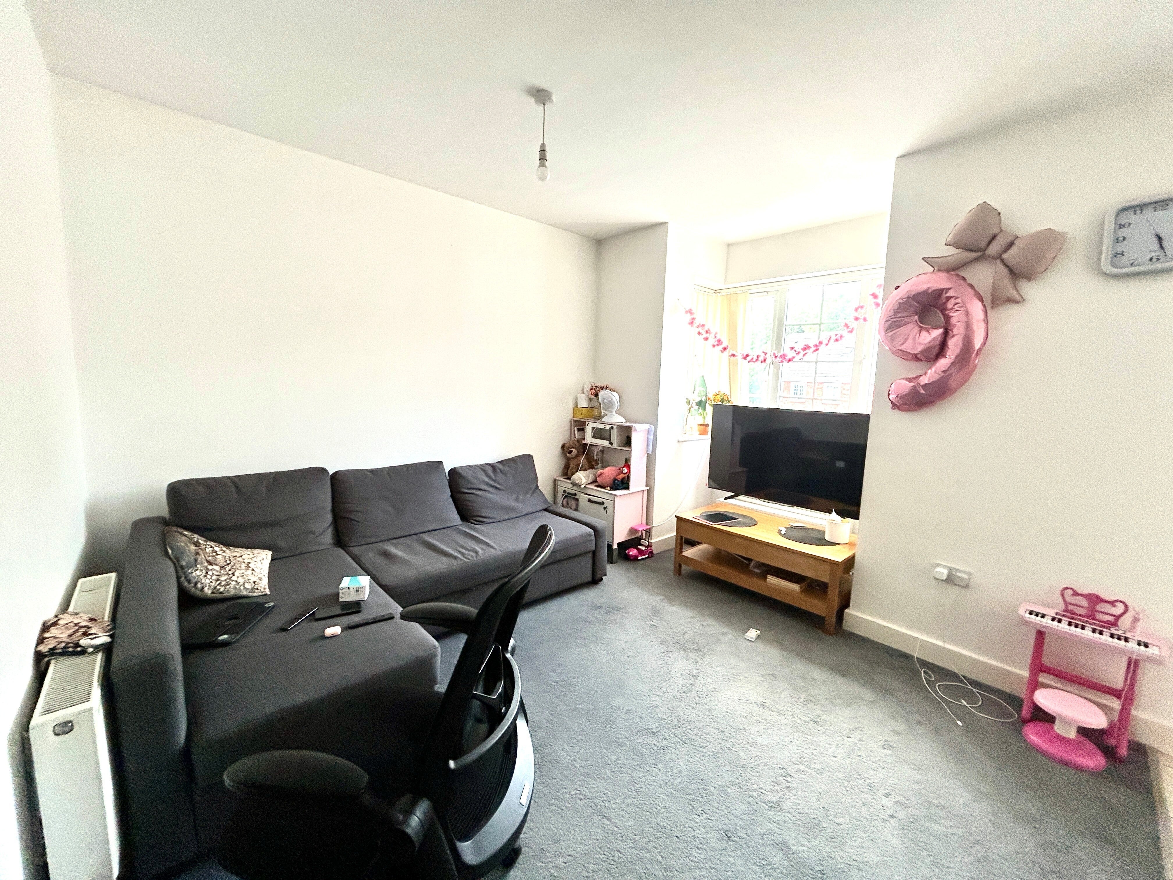 Flat Summerfield Road in Dudley