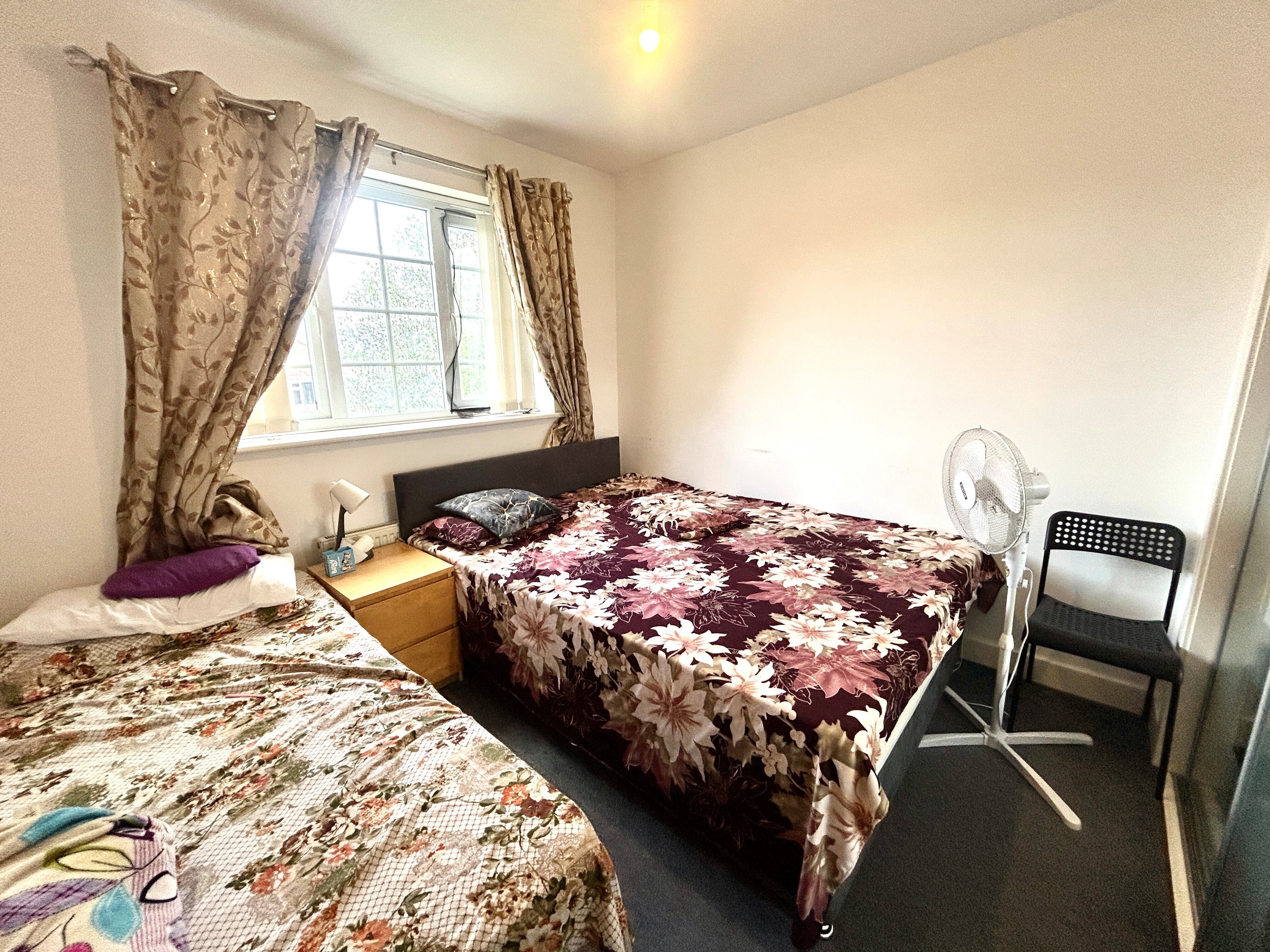 Flat Summerfield Road in Dudley