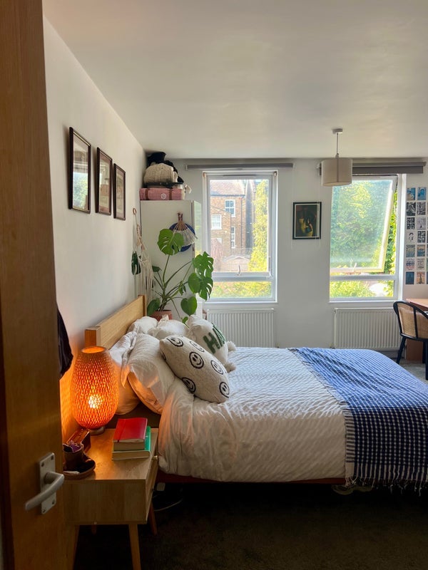 Room Sandringham Road in Greater London