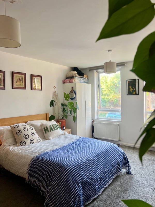 Room Sandringham Road in Greater London