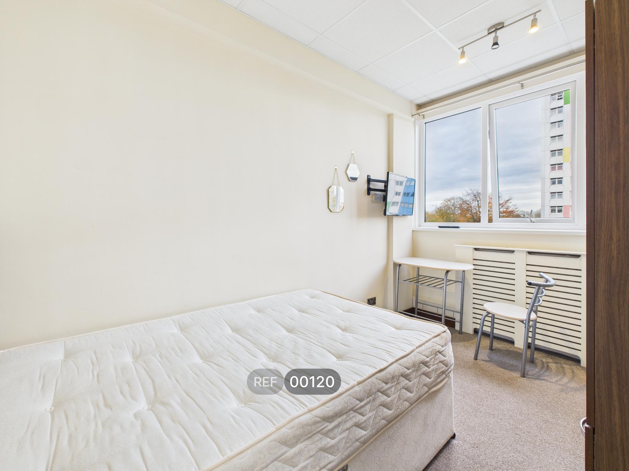 Room Anlaby Road in Hull