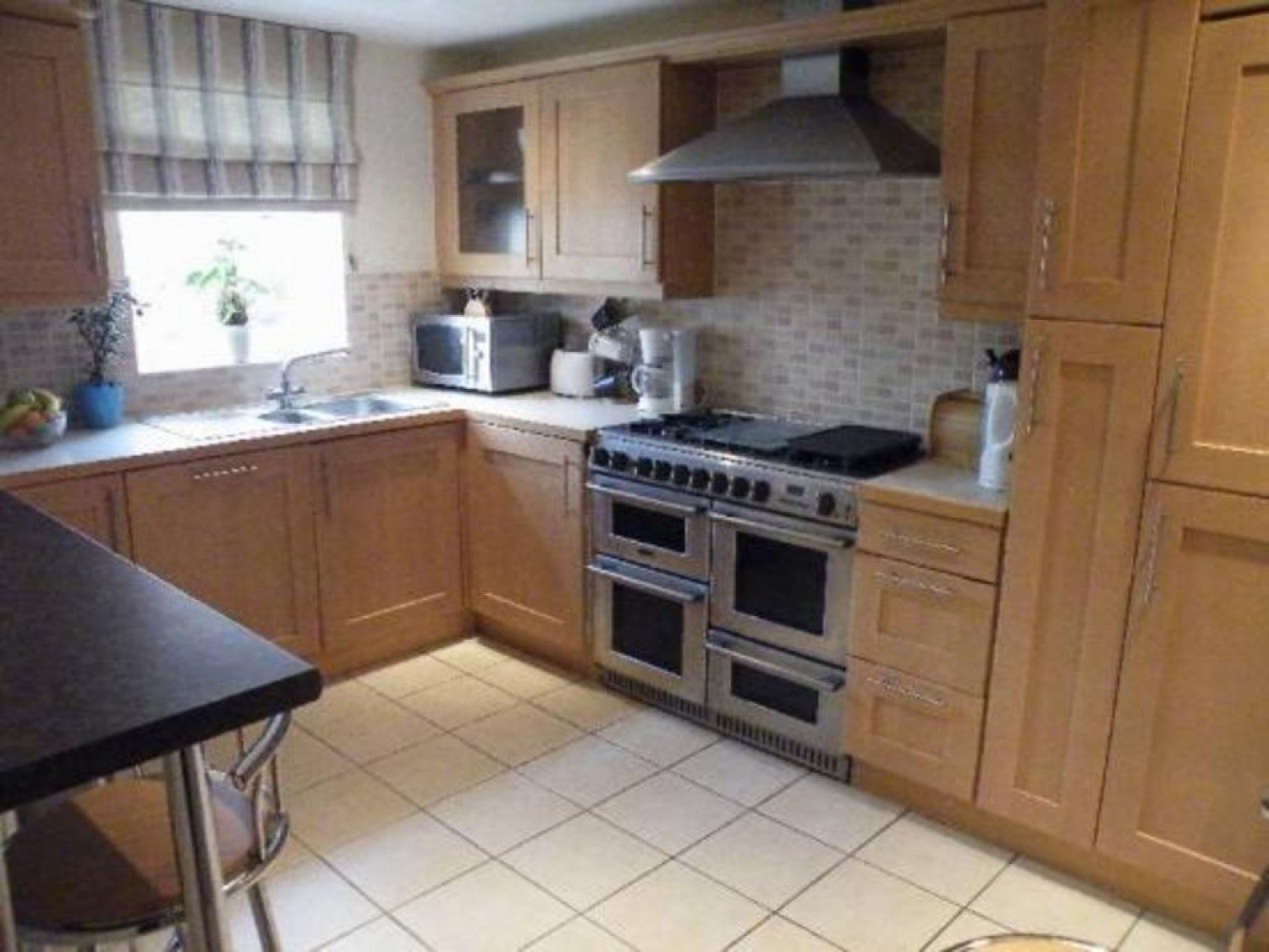 House Brampton Close in Wychwood Village