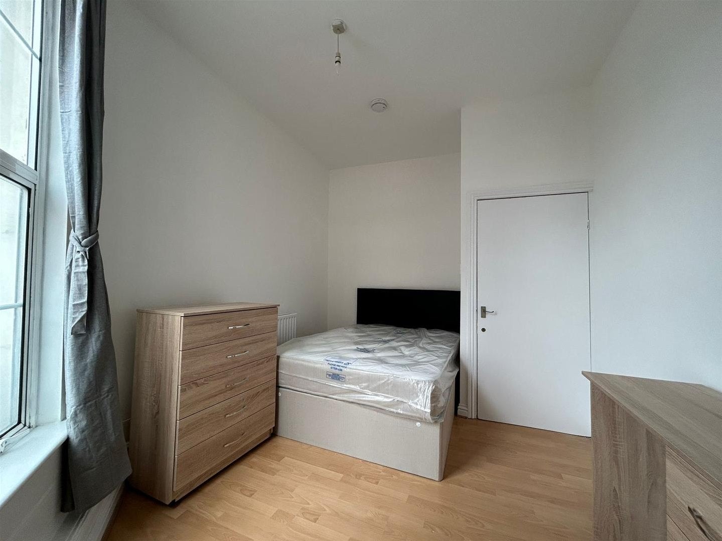Flat North End Road in Greater London