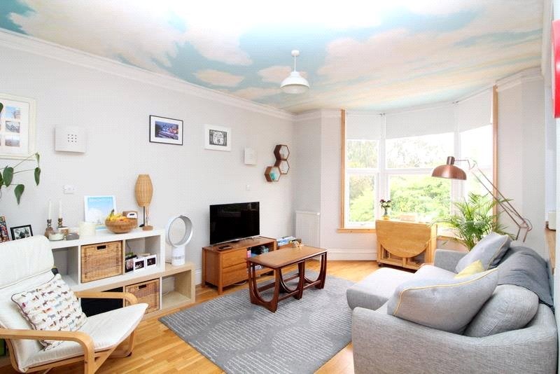 Flat Pembroke Avenue in Portslade by Sea
