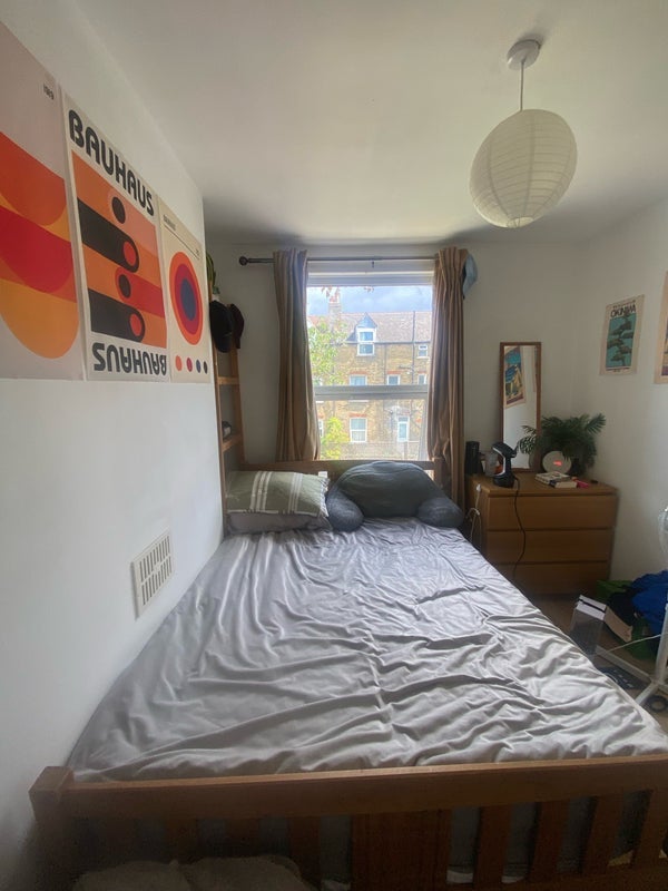Room Foulser Road in Greater London
