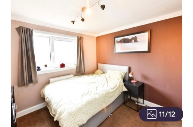 Room Lily Street in Glasgow