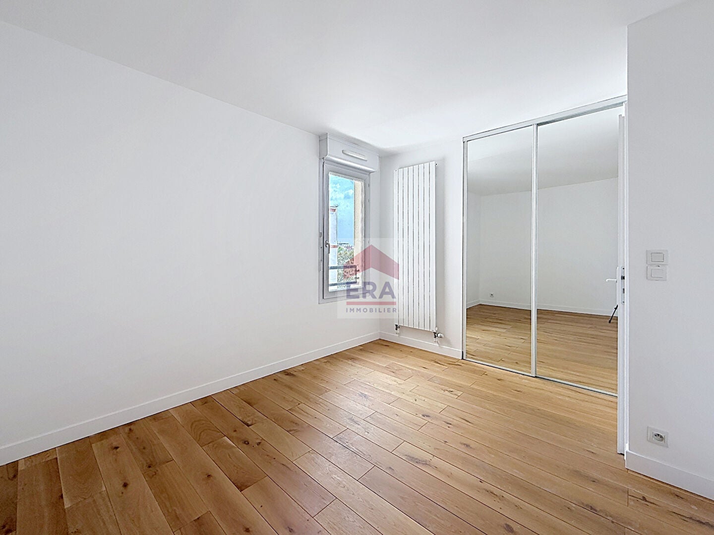 Flat Rue Albert Caron in Suresnes