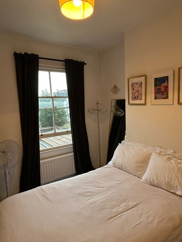 Room Derby Road in Greater London