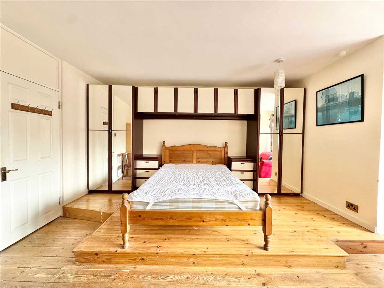 Flat Tufnell Park Road in Greater London