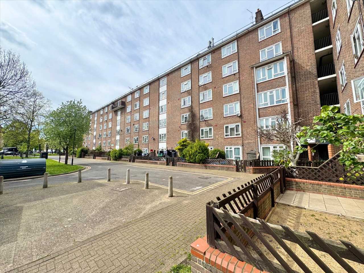 Flat Tufnell Park Road in Greater London