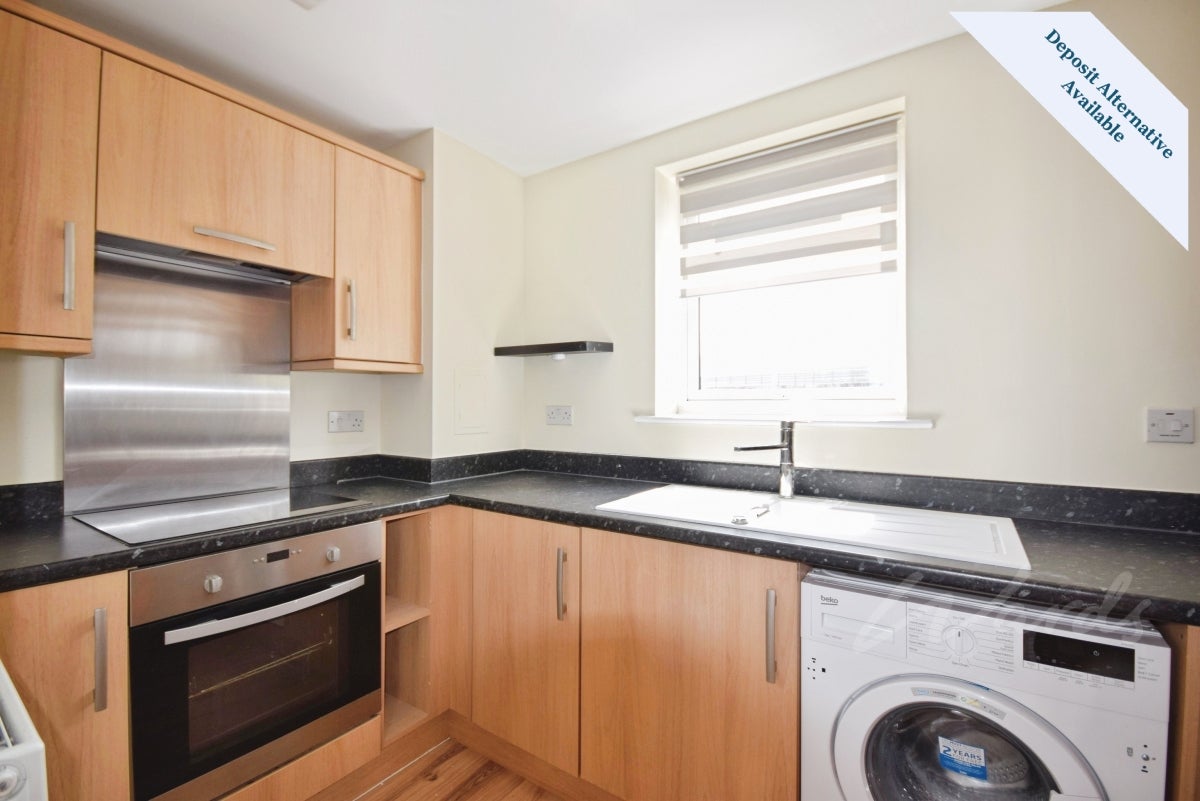 Flat Drummond Grove in Ashford