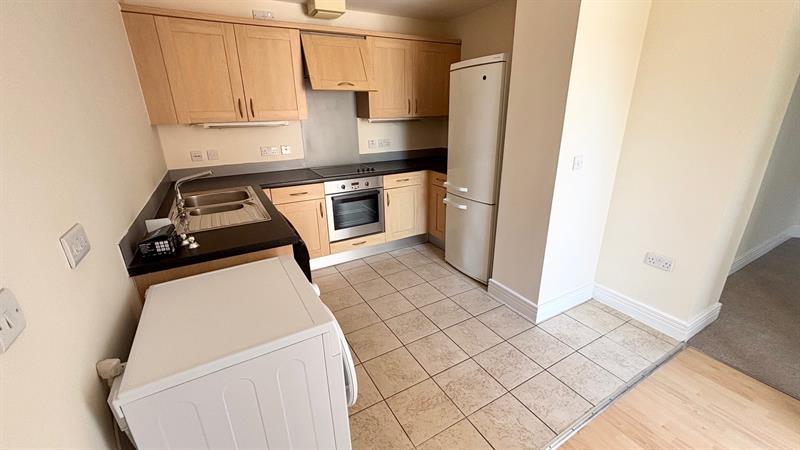Flat Knowle Avenue in Winchester