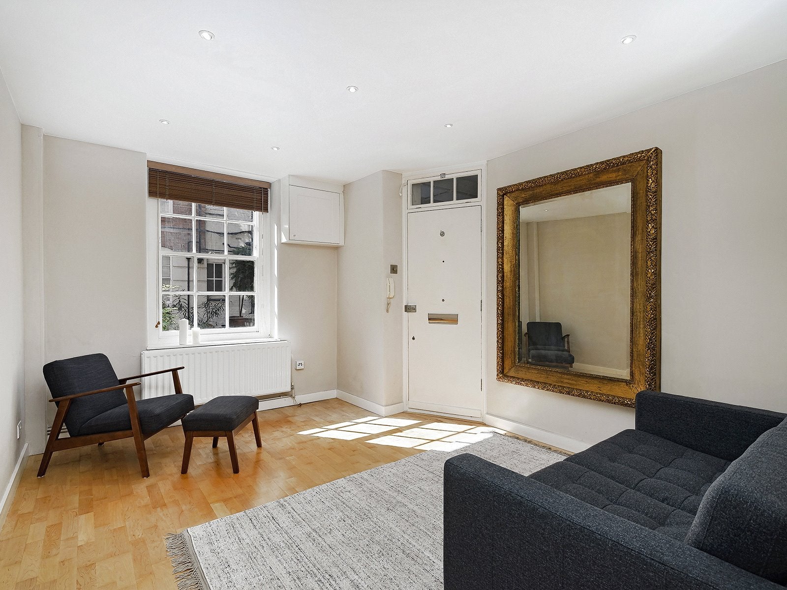 Flat Martlett Court in City of Westminster