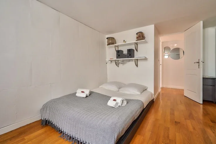Flat Rue Saint-Antoine in Paris